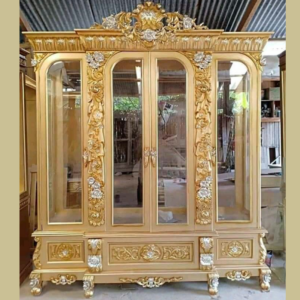 Lemari hias ukiran kaca