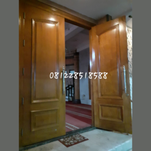 Pintu utama kayu jati minimalis