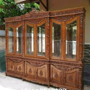 Lemari Hias Jati Ukiran Kaca