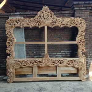 Tempat Tidur Jati Ukiran Mewah