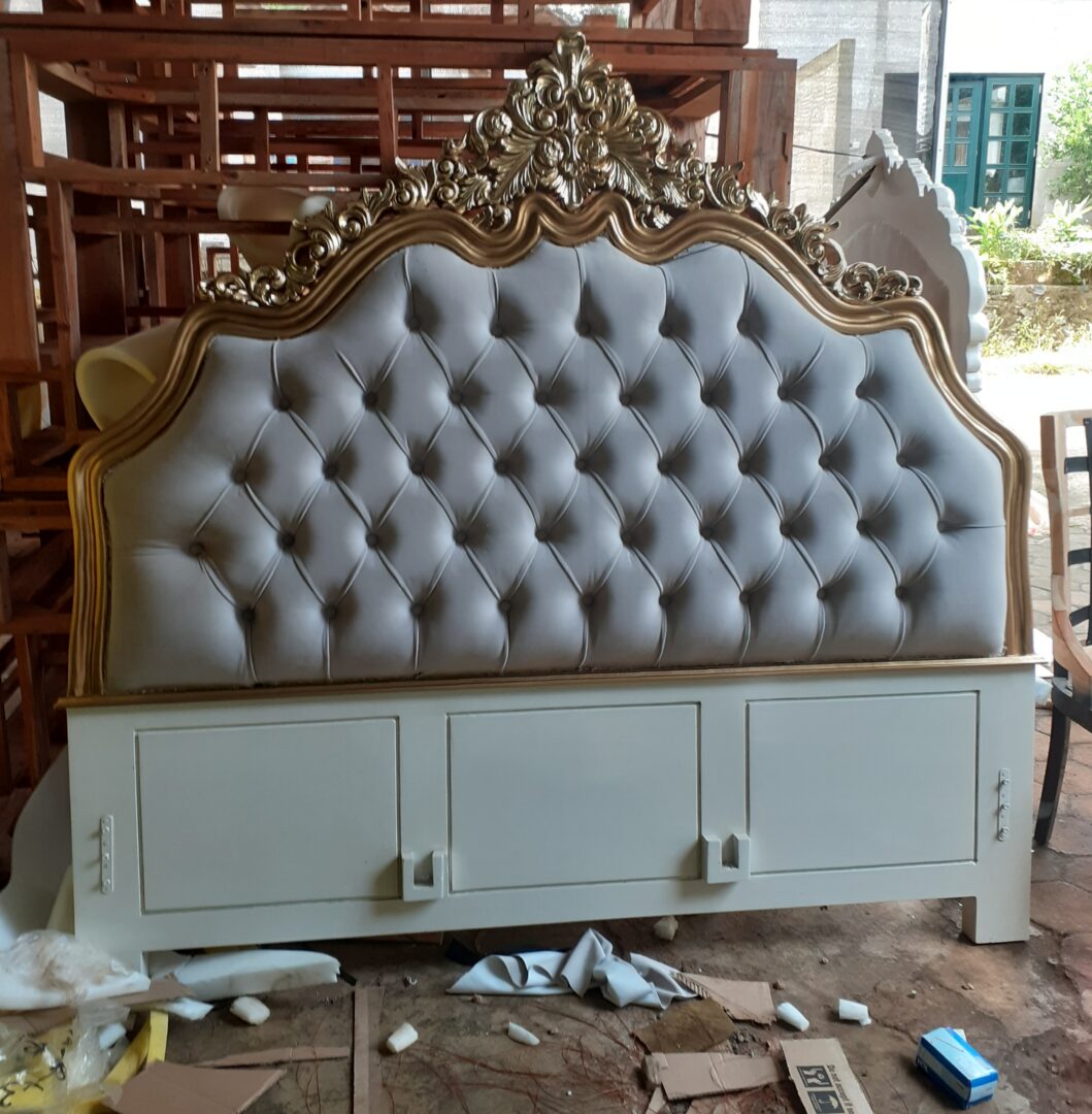 Tempat Tidur Ukiran Duco