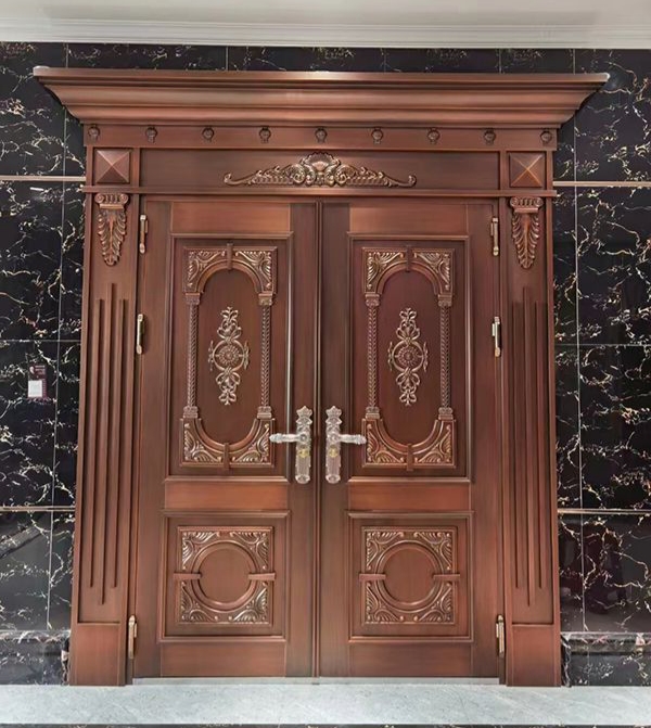 Kusen Pintu Utama Ukiran Mewah
