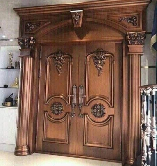 Kusen Pintu Utama Mewah Ukiran