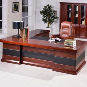Meja Kerja Kantor Klasik