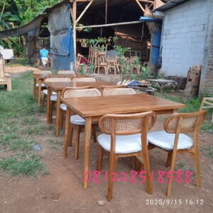 Set Kursi Makan Kacang Rotan