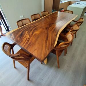 Set Meja Makan Kayu Trembesi Klasik